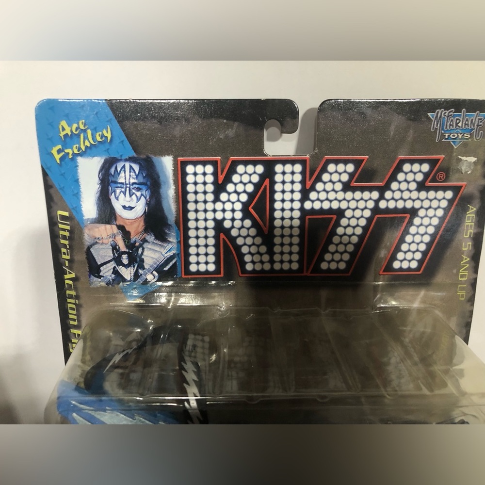 KISS  Ace Frehley Ultra Action Figure 1997 Factory Sealed - Picture 5 of 7